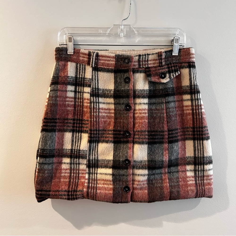 Women’s Chic Plaid Button-Front Mini Skirt, lined with belt loops, size L